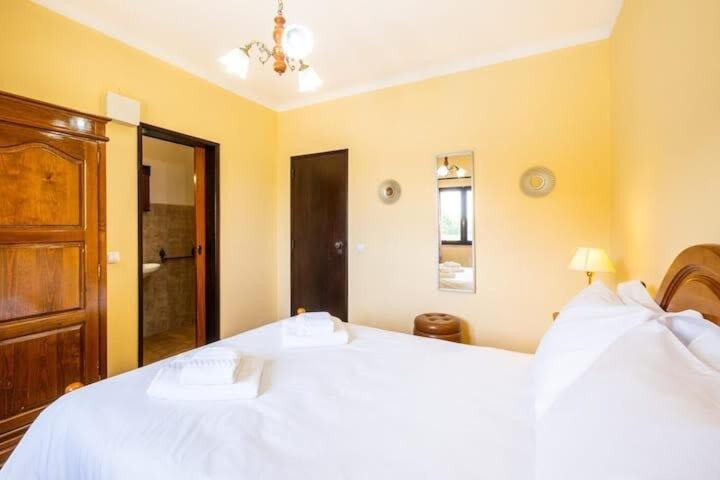 Camila - Ideal Location Ten-min Walk To Marina Vakantiehuis