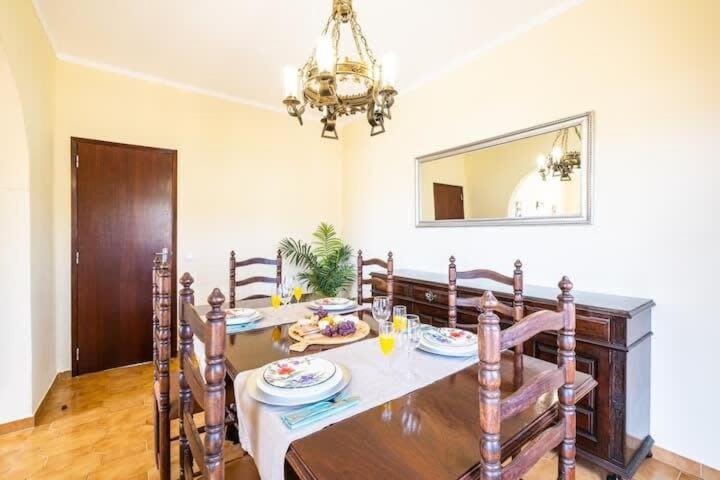 Vakantiehuis Camila - Ideal Location Ten-min Walk To Marina *